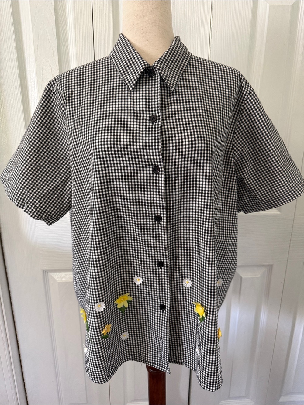 Vintage 90s Lemon Grass Black and White Gingham Shirt with Daisy Detail Sz XL